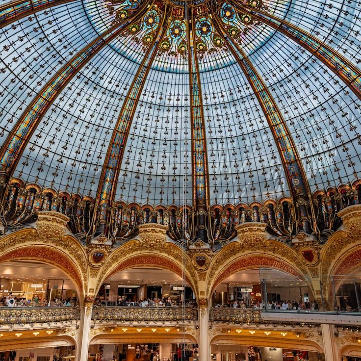 Dining out as an expat family in United Kingdom